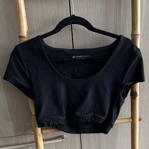 Beyond Yoga Classic Black Crop Top
